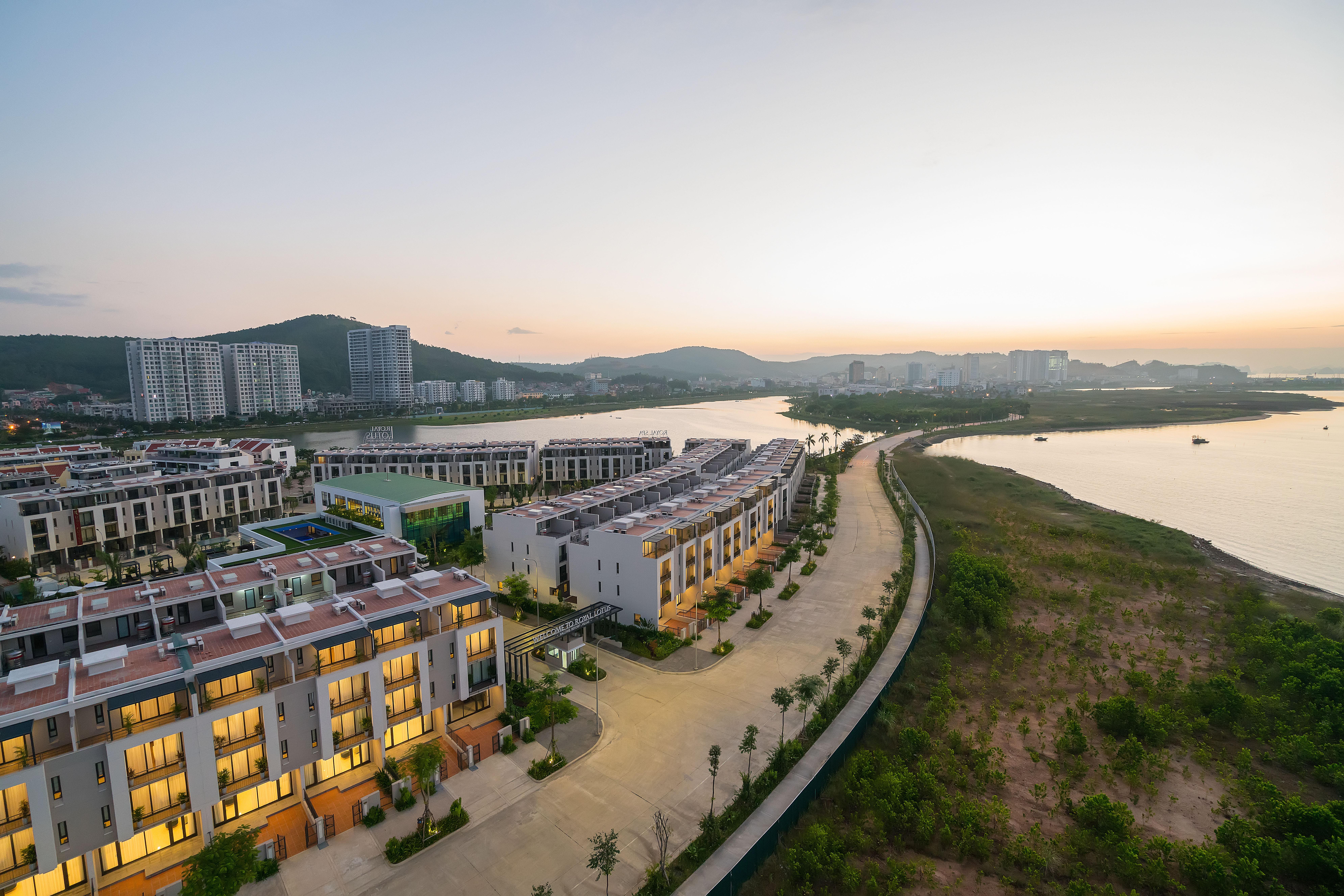 Royal Lotus Ha Long Resort & Villas Extérieur photo